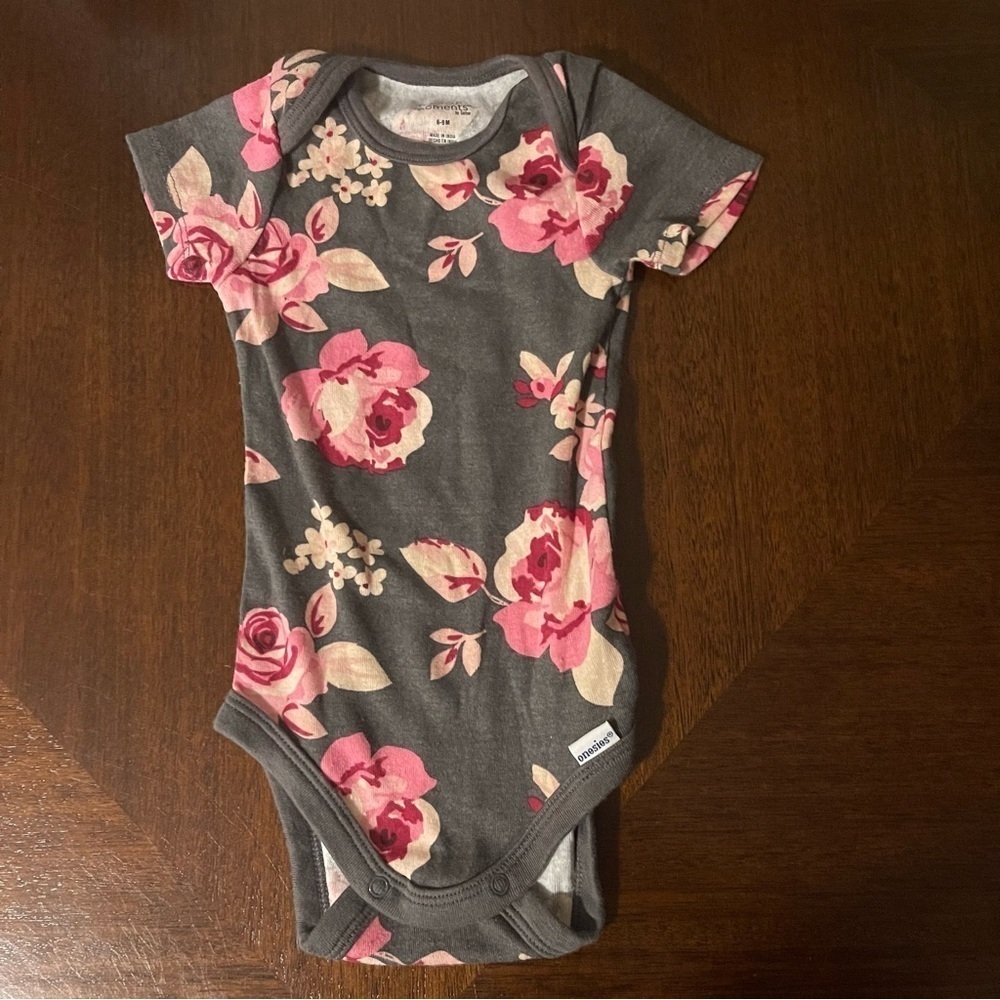 Modern Moments by Gerber | Black Floral Pjs and Onesie | 6-9 mo - Picture 7 of 8
